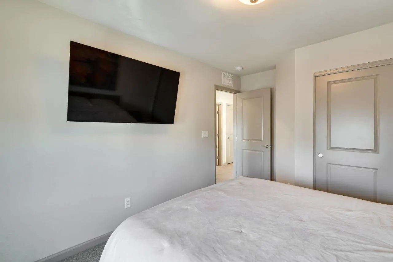 Las Vegas Home With Terrace About 10 Mi To The Strip! United States