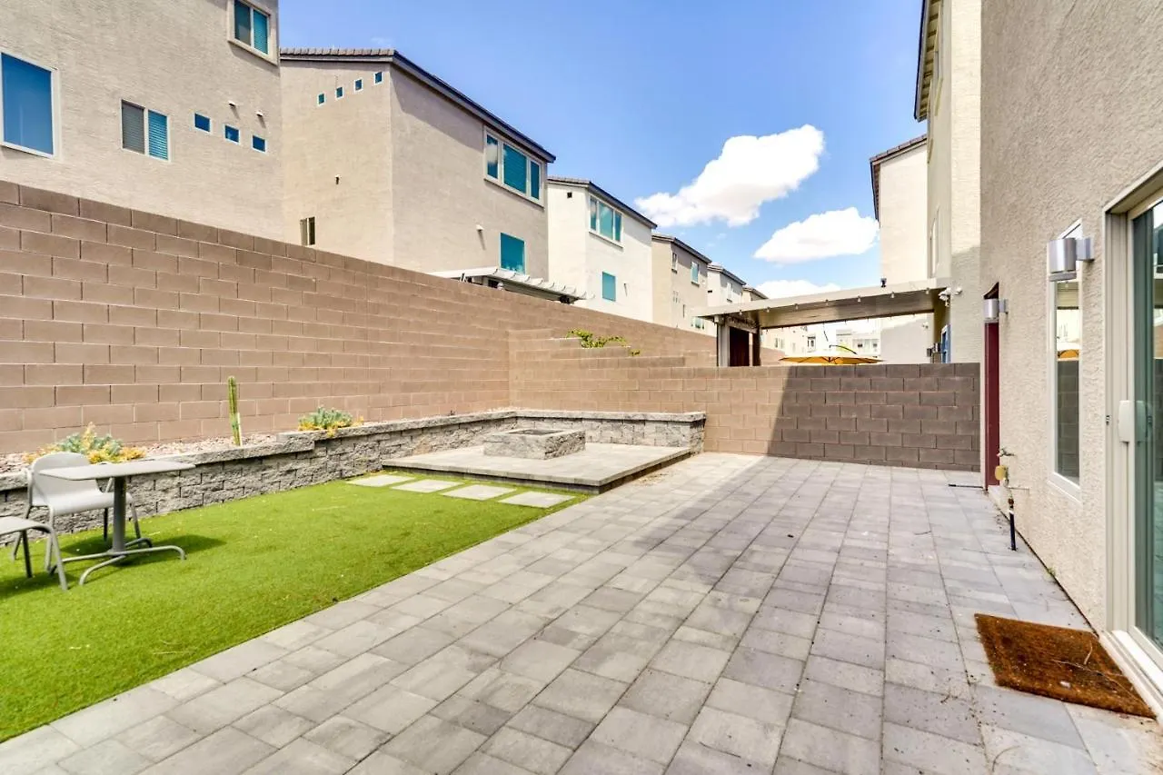Las Vegas Home With Terrace About 10 Mi To The Strip! 0*, לאס וגאס ארצות הברית